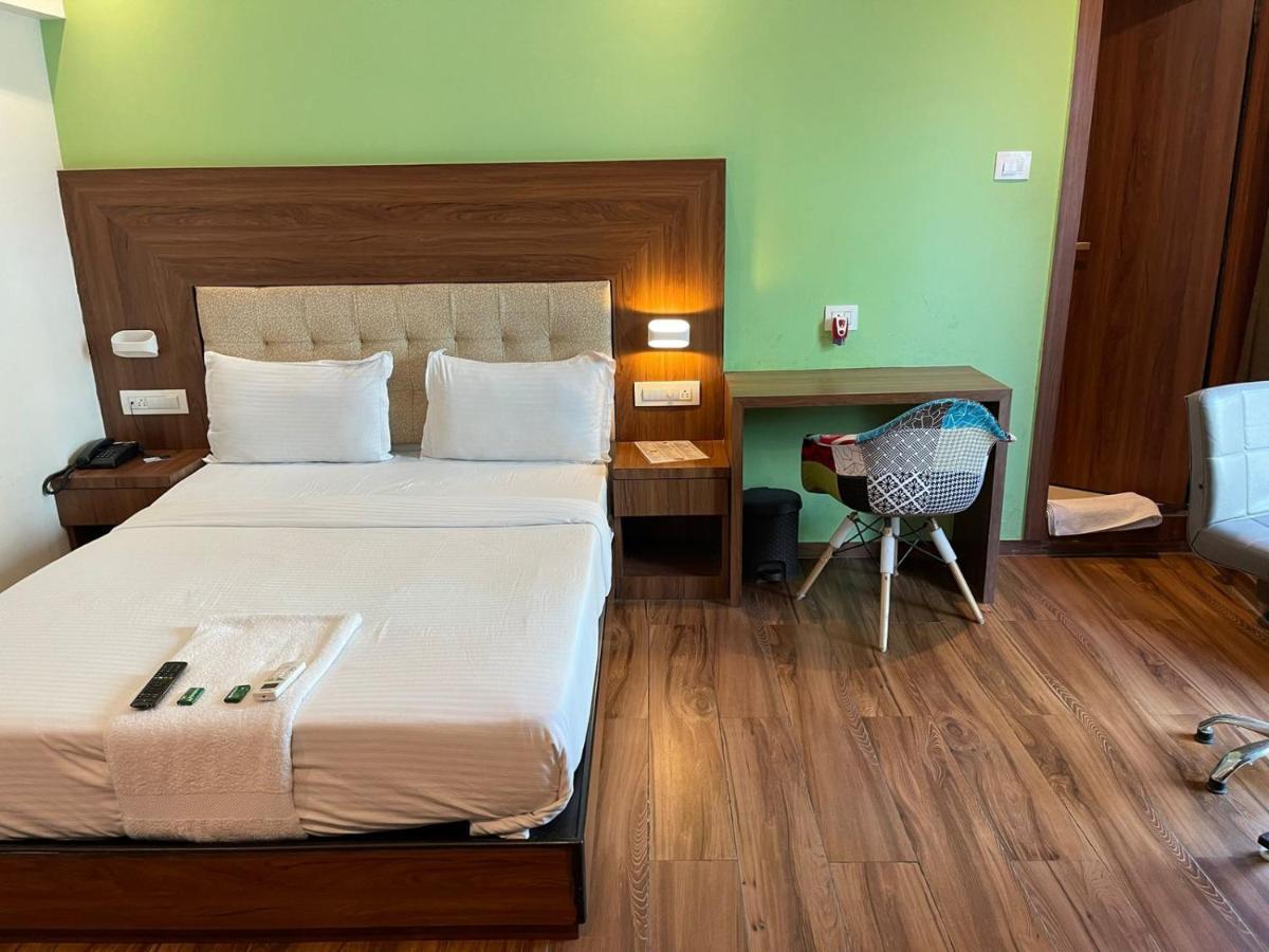 Hotel Byaris International By Bizzgrow Hotels มุมไบ ภายนอก รูปภาพ